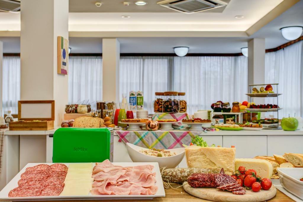 Hotel Konrad Marebello 外观 照片